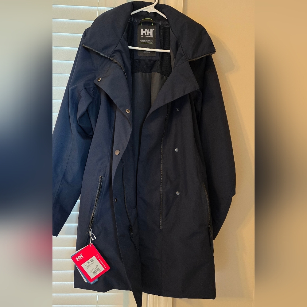 Welsey II Trench by Helly Hansen
